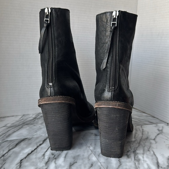 Free People Marquis distressed black leather ankle boot with rear zip block heel - Picture 3 of 10